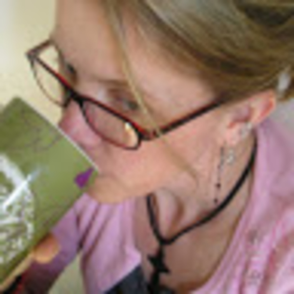 Meet your Posher, Julia